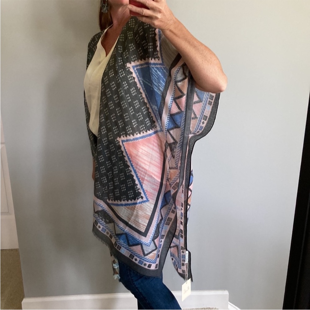 Geo Print Boho Kimono - Picture 5 of 9